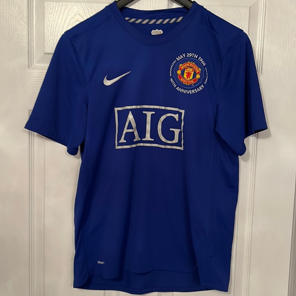 Nike fit Manchester United vintage jersey
